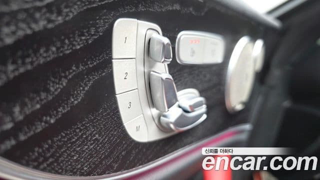 Mercedes-Benz E-класс W213 E220d кабриолет, 2020 17