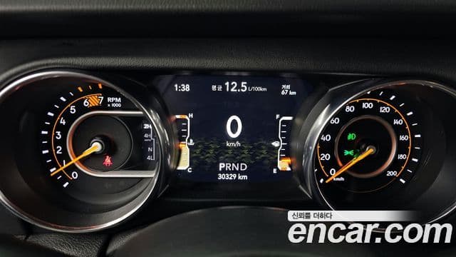 Jeep Wrangler (JL) 2.0 Overland 4도어, 2019 8