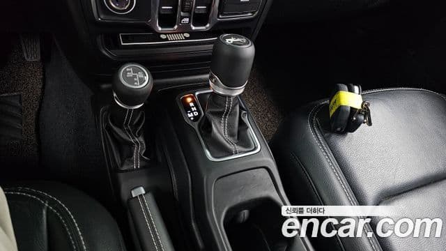 Jeep Wrangler (JL) 2.0 Overland 4도어, 2019 9
