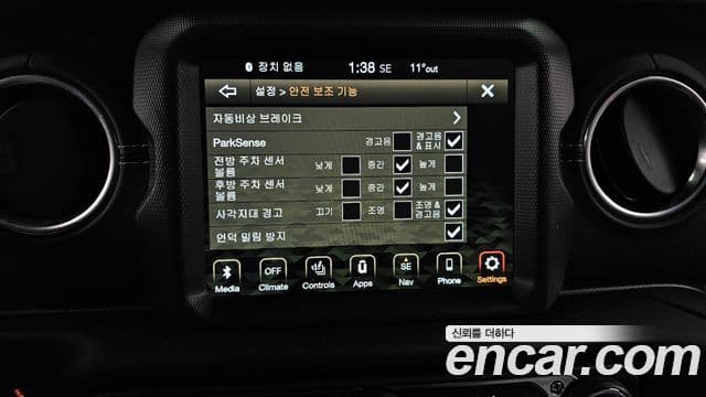 Jeep Wrangler (JL) 2.0 Overland 4도어, 2019 17