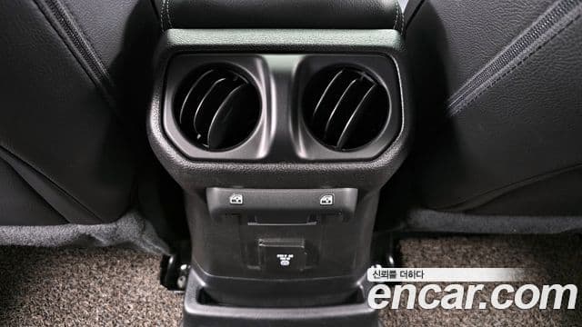 Jeep Wrangler (JL) 2.0 Overland 4도어, 2019 19