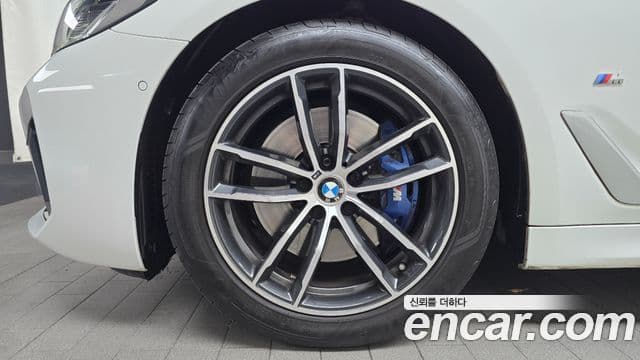 BMW 5시리즈 (G30) 520i M Sport, 2022 все фото