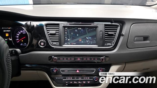 Kia All New Carnival Noblesse, 2016 15