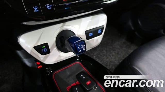 Toyota 프리우스 4세대 1.8 E, 2018 9