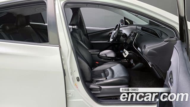 Toyota 프리우스 4세대 1.8 E, 2018 10