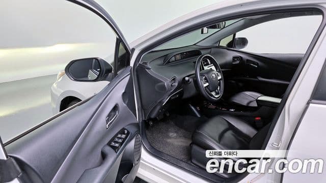 Toyota 프리우스 4세대 1.8 E, 2018 11
