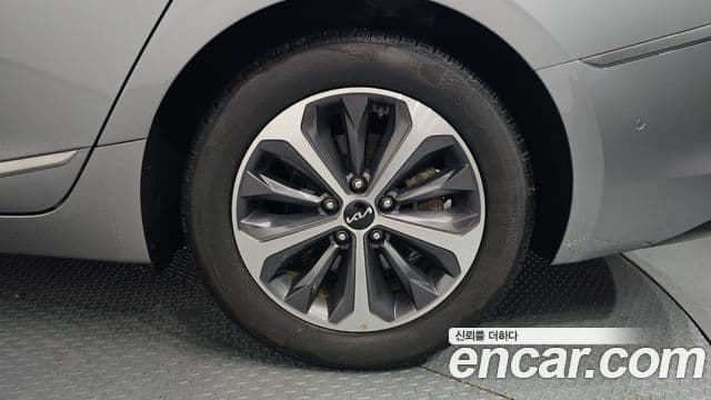 Kia K8 гибрид Noblesse, 2022 все фото