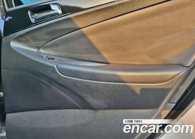 Hyundai YF Sonata Y20 World Cup Special Edition, 2010 8