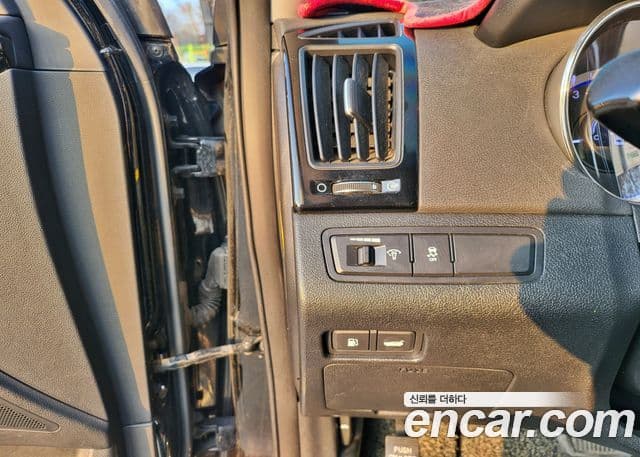 Hyundai YF Sonata Y20 World Cup Special Edition, 2010 12