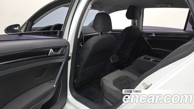 Volkswagen Гольф 7세대, 2015 12