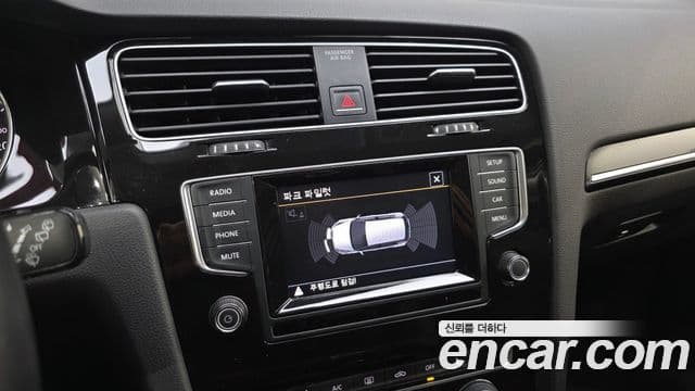 Volkswagen Гольф 7세대, 2015 17