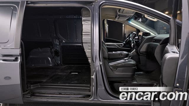 Hyundai Staria Modern, 2022 10