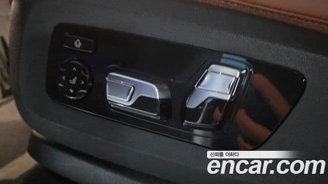 BMW X7 (G07) xDrive 40d M Sport 6인승, 2024 8