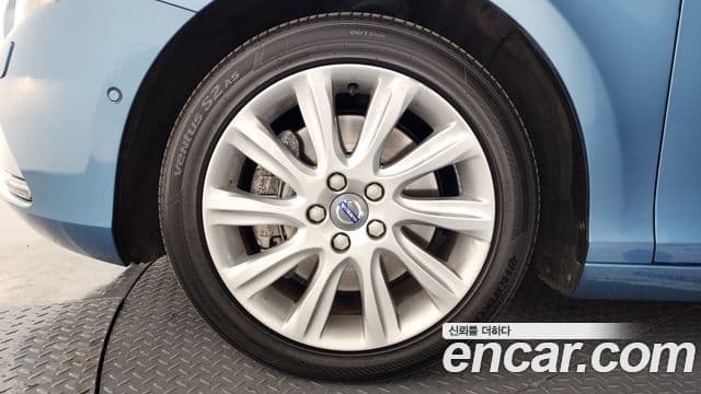 Volvo V40 2세대, 2016 все фото