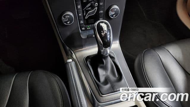 Volvo V40 2세대, 2016 9