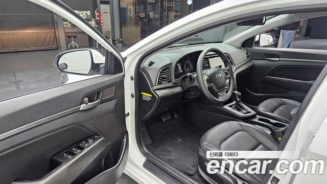 Hyundai Avante AD 1.6 GDI Value Plus, 2018 11