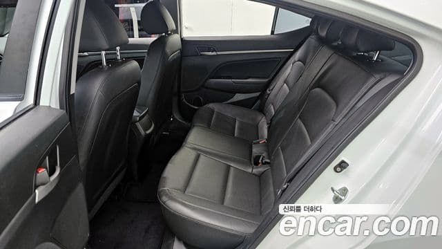Hyundai Avante AD 1.6 GDI Value Plus, 2018 12