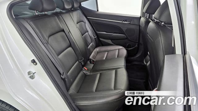 Hyundai Avante AD 1.6 GDI Value Plus, 2018 13