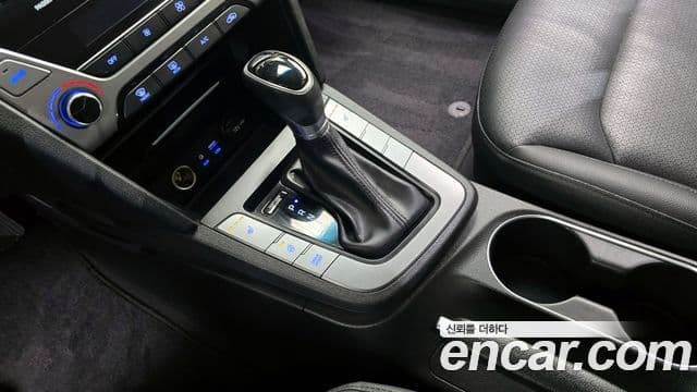 Hyundai Avante AD Special, 2016 9