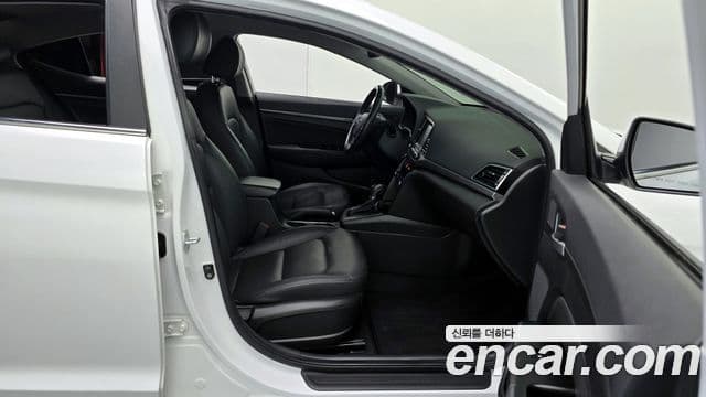 Hyundai Avante AD Special, 2016 10