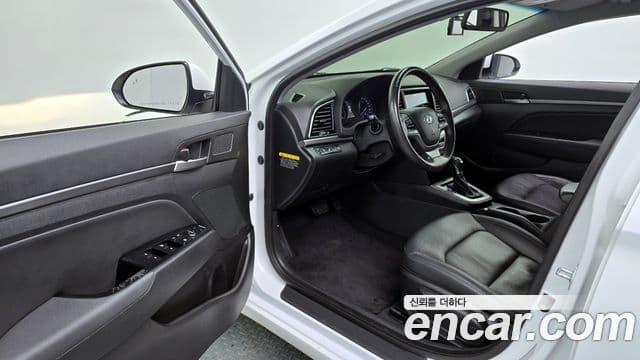 Hyundai Avante AD Special, 2016 11