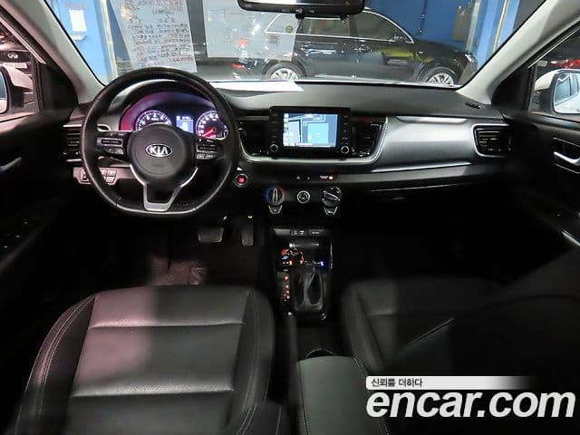 Kia Stonic Trendy, 2019 все фото
