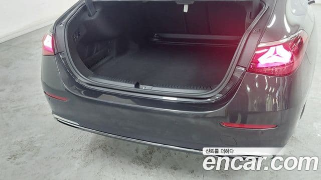Mercedes-Benz E-класс W214 Exclusive, 2025 11