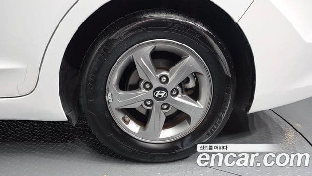 Hyundai Avante AD 1.6 GDI Smart, 2017 все фото