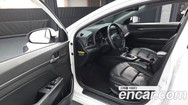 Hyundai Avante AD 1.6 GDI Smart, 2017 10