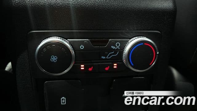 Ford Explorer 6세대 3.0 Platinum 4WD, 2022 18