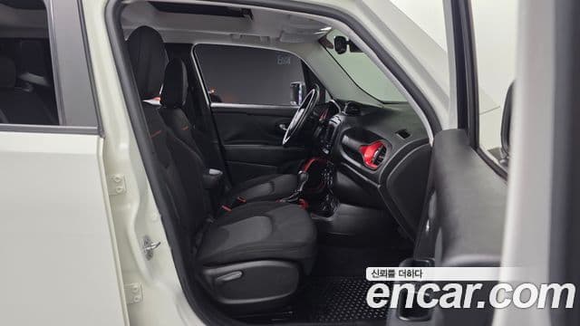 Jeep Renegade 2.0 дизель Trailhawk AWD, 2017 12