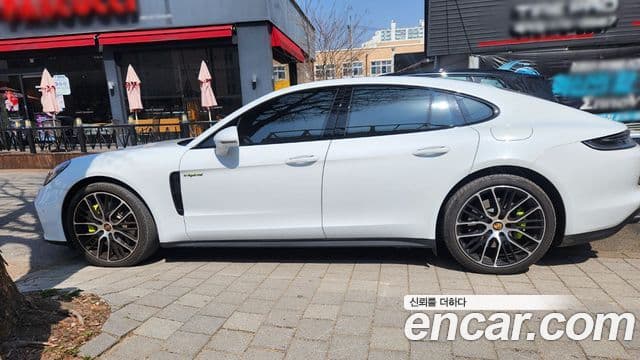 Porsche Panamera (971) 2.9 AWD E-гибрид Platinum Edition, 2023 2