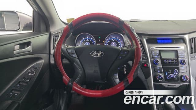 Hyundai YF Sonata Luxury, 2011 13