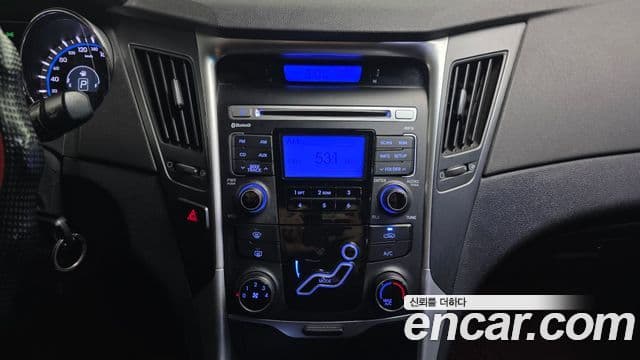 Hyundai YF Sonata Luxury, 2011 14