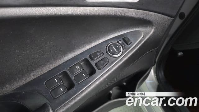 Hyundai YF Sonata Luxury, 2011 16