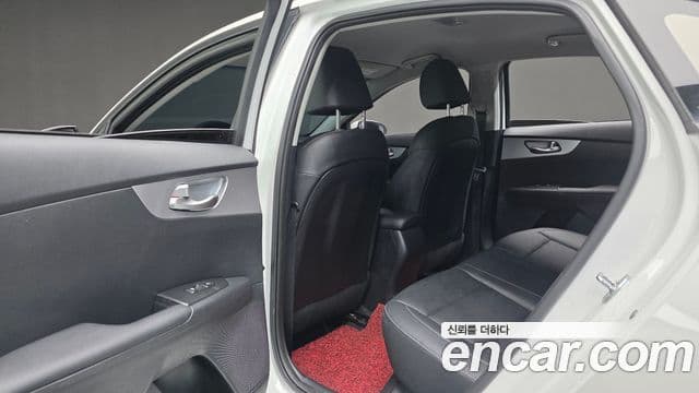 Kia The / новый New K3 2세대 Prestige, 2022 17
