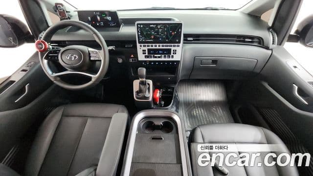 Hyundai Staria Modern, 2023 7