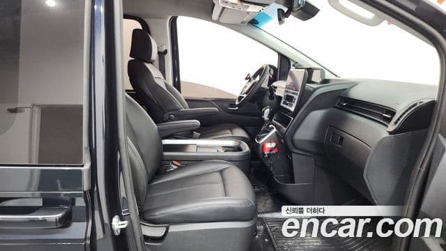 Hyundai Staria Modern, 2023 11