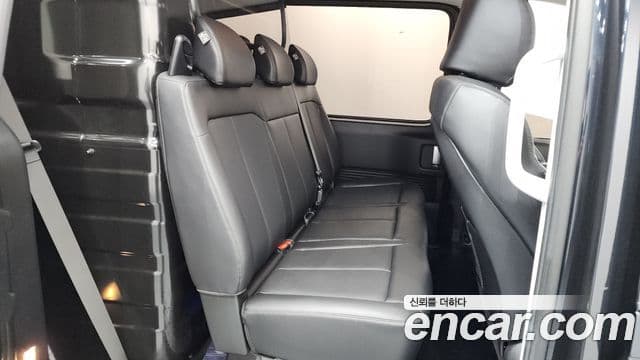 Hyundai Staria Modern, 2023 12