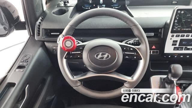 Hyundai Staria Modern, 2023 13