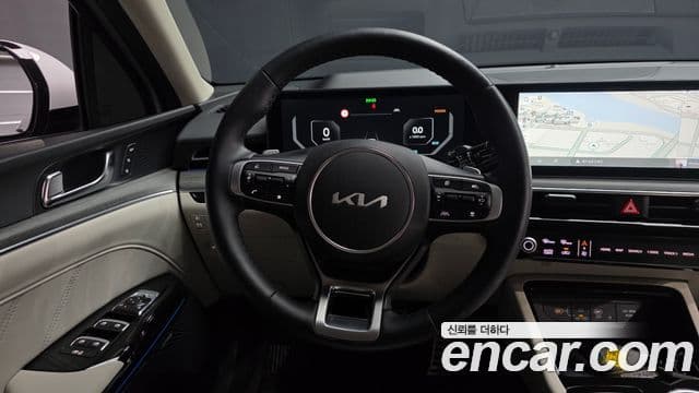 Kia The / новый New K5 гибрид 3세대 Signature, 2024 13