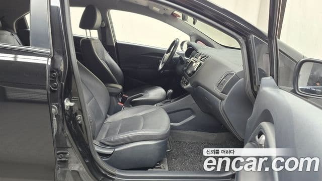 Kia The / новый New Pride Luxury, 2015 11