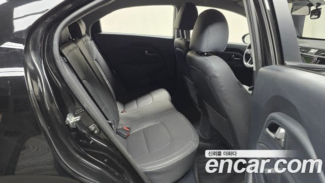 Kia The / новый New Pride Luxury, 2015 12