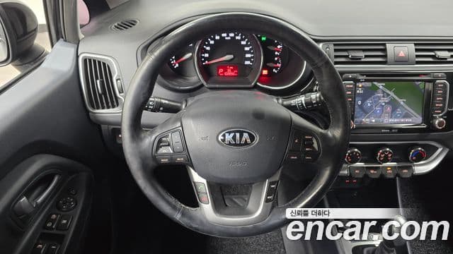 Kia The / новый New Pride Luxury, 2015 13