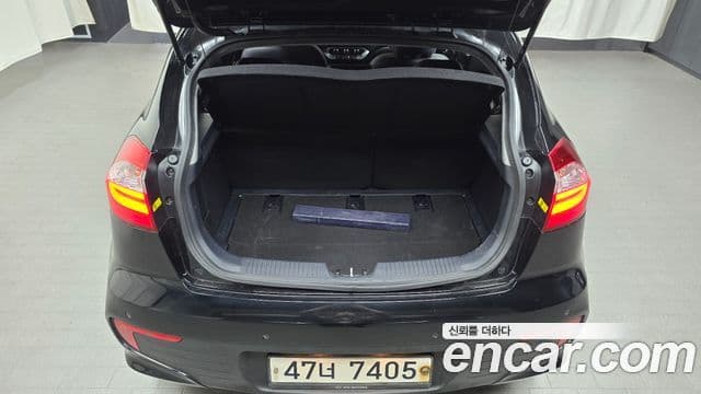 Kia The / новый New Pride Luxury, 2015 20