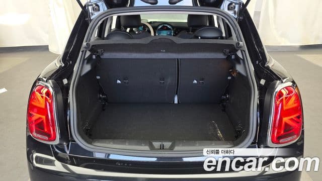 Mini Cooper 3세대, 2023 20