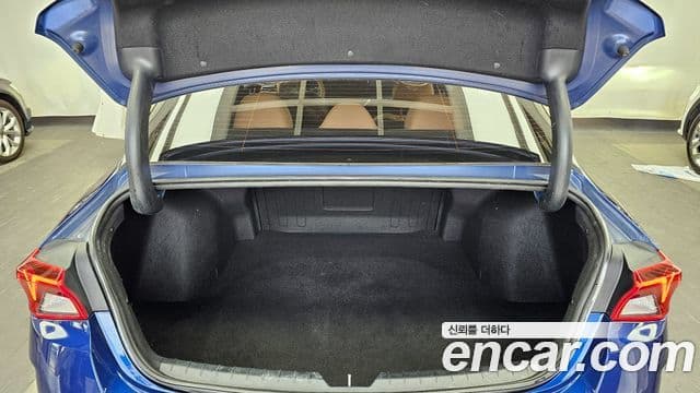 Kia K5 3세대 Prestige, 2021 20