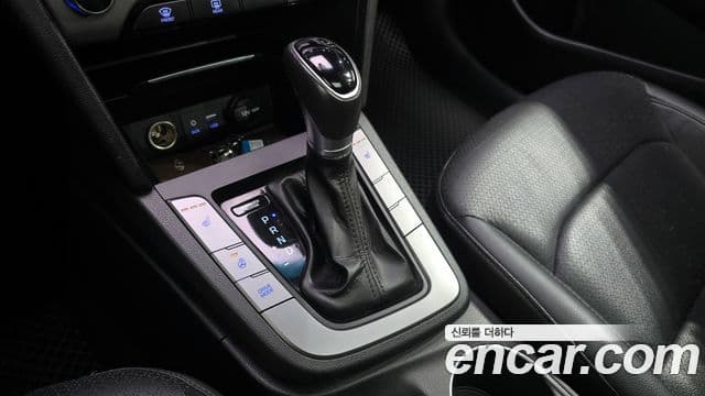 Hyundai Avante AD Special, 2016 9