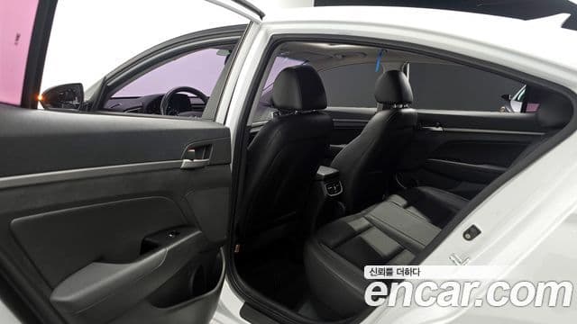 Hyundai Avante AD Special, 2016 12