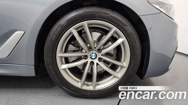BMW 5시리즈 (G30) 520d M Sport Plus, 2020 все фото